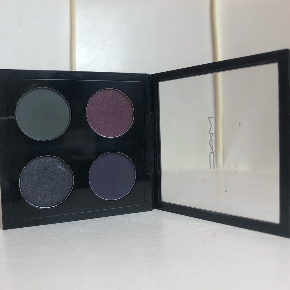 MAC Cosmetics Eyeshadow Pallet